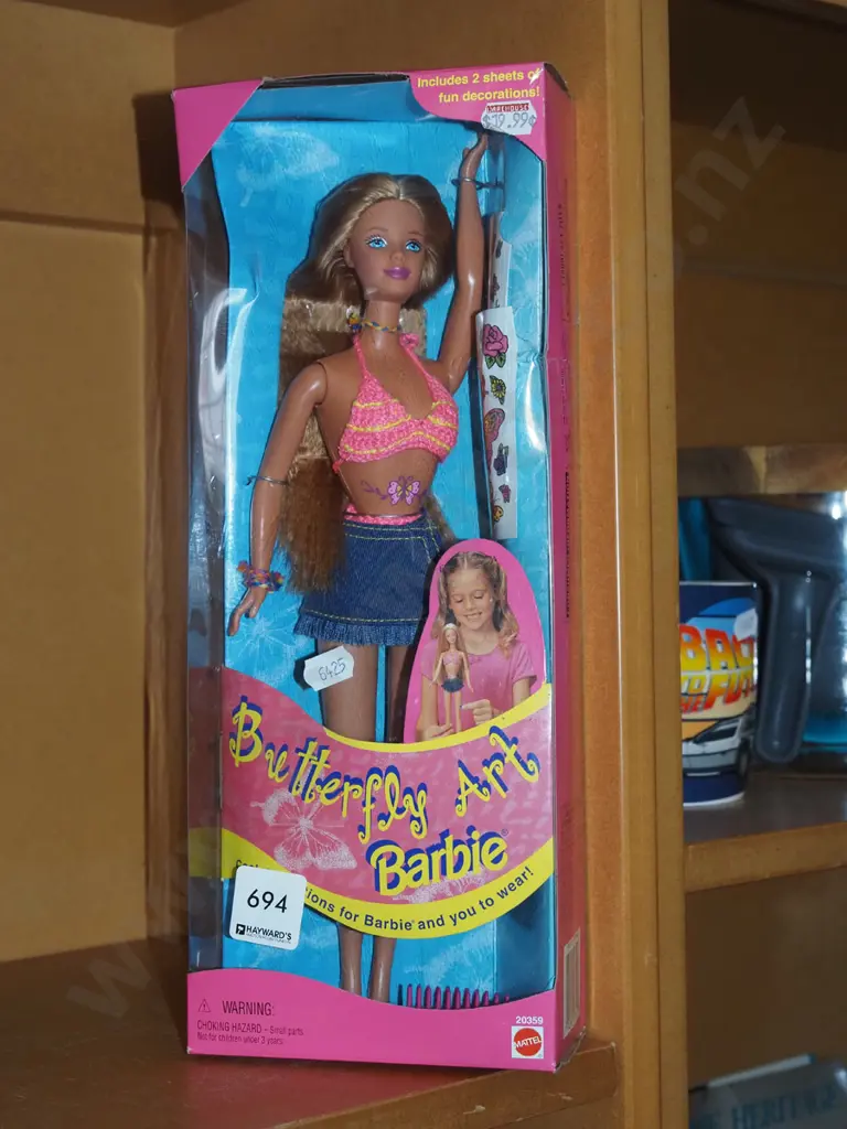 boxed Butterfly Art Barbie - slight damage to box Image 1++