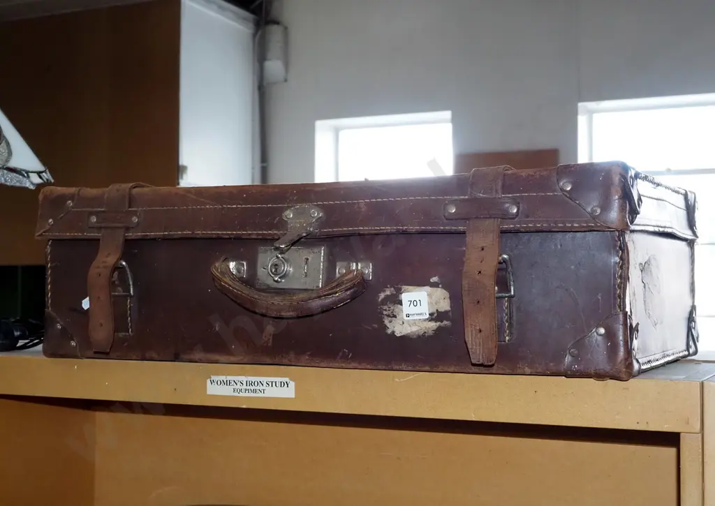 leather bullock hide suitcase Image 1++