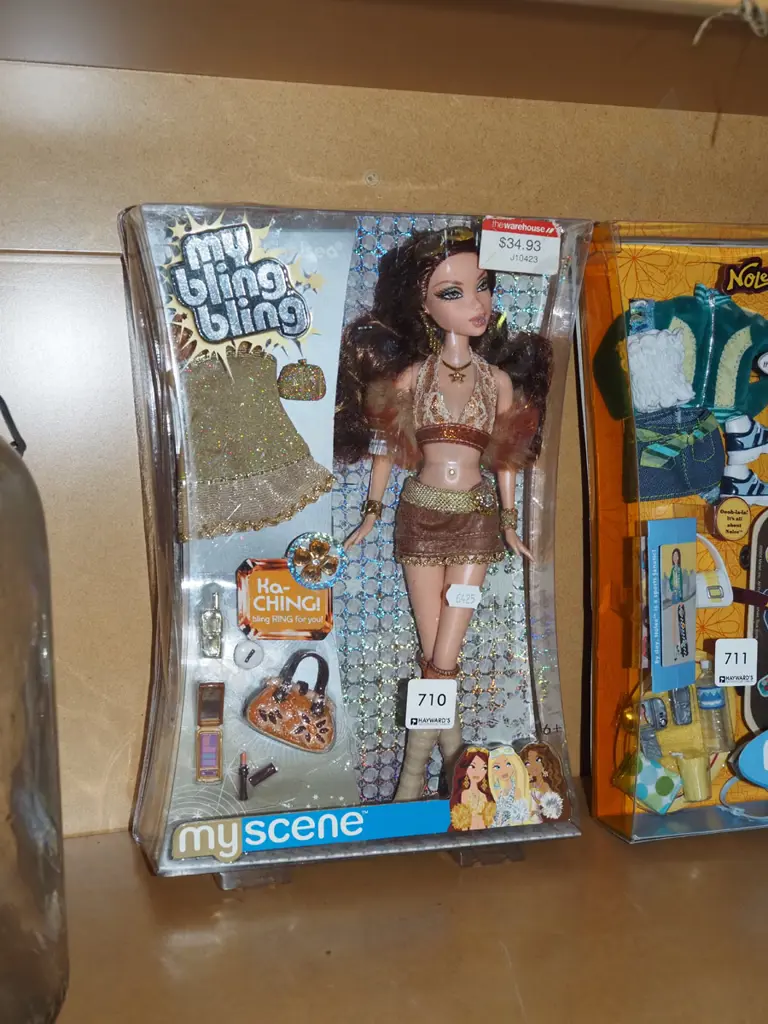 boxed my Scene My Bling Bling - slight damage to box Image 1++