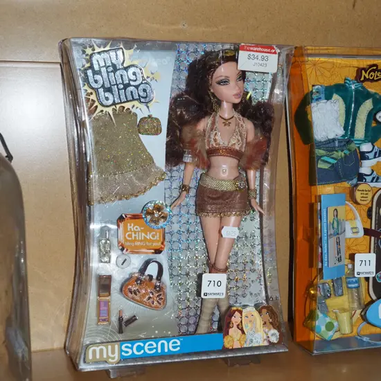 boxed my Scene My Bling Bling - slight damage to box