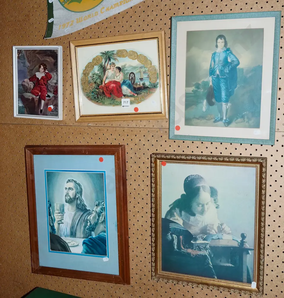 5x prints - red dots Image 1++