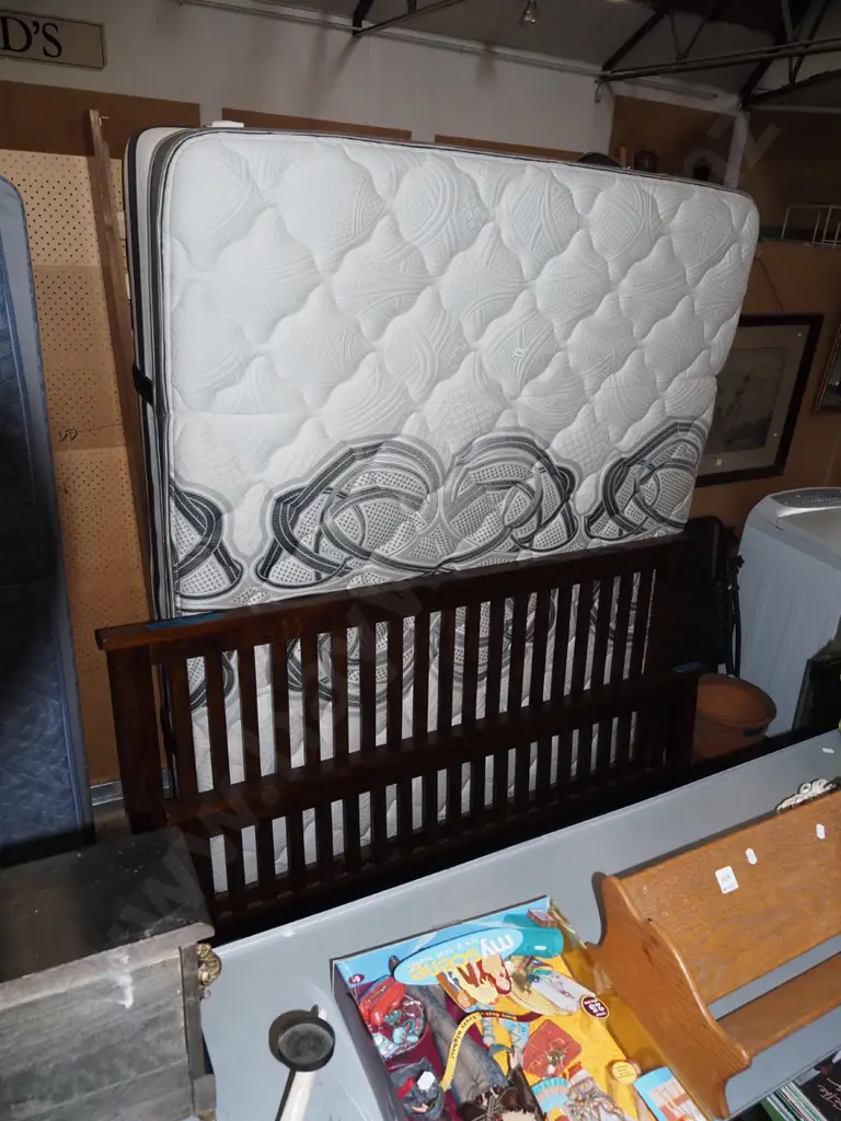 Sleepyhead Pantheon king slat bed base, mattrees and dark stained ends Image 1++
