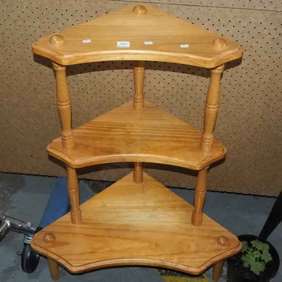 pine corner what not H740