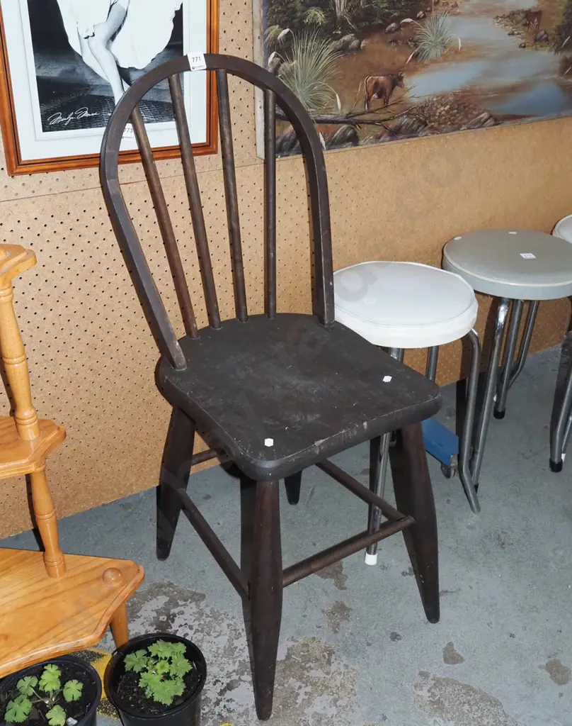 dark stained bentwood chair Image 1++
