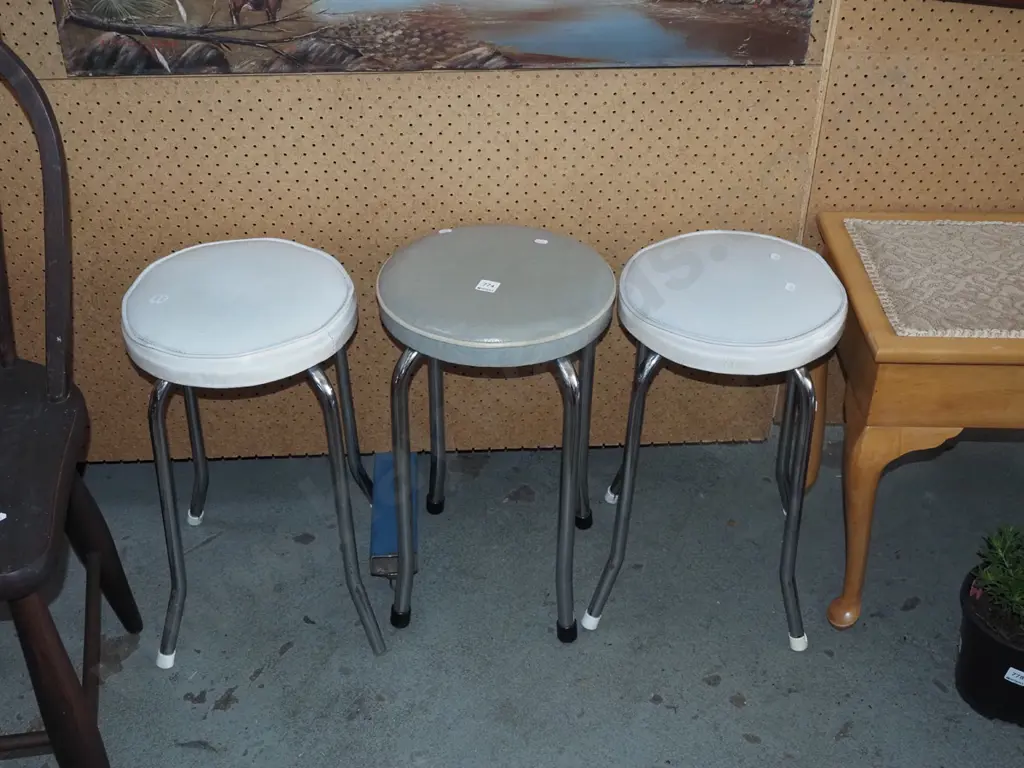 3x chrome and vinyl stools Image 1++