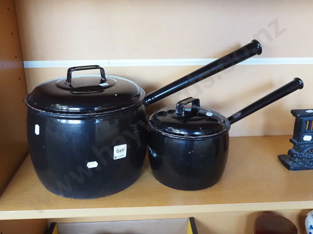 2x Jugdeware pots, boilers Image 1++