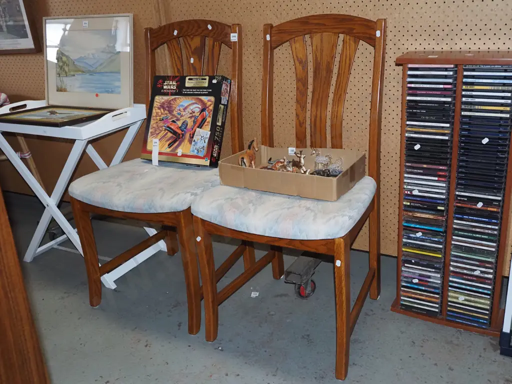 2x oak dining chairs - upholstery need attention Image 1++