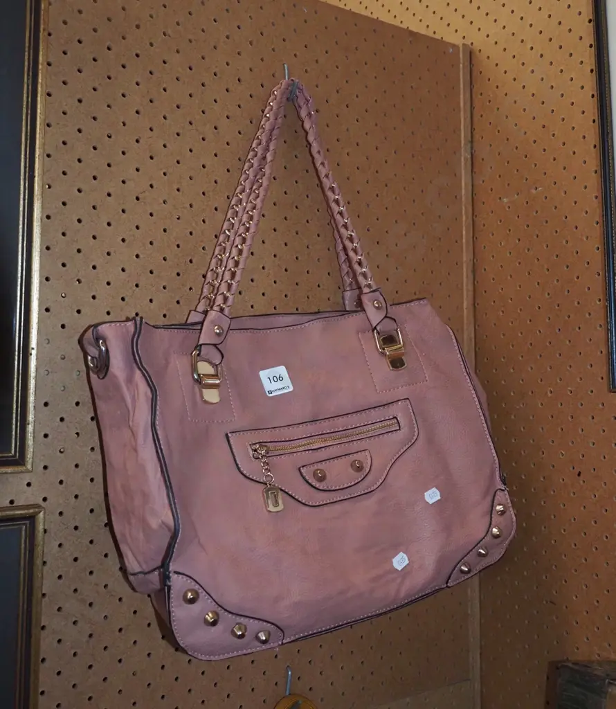 pink vinyl hand bag Image 1++