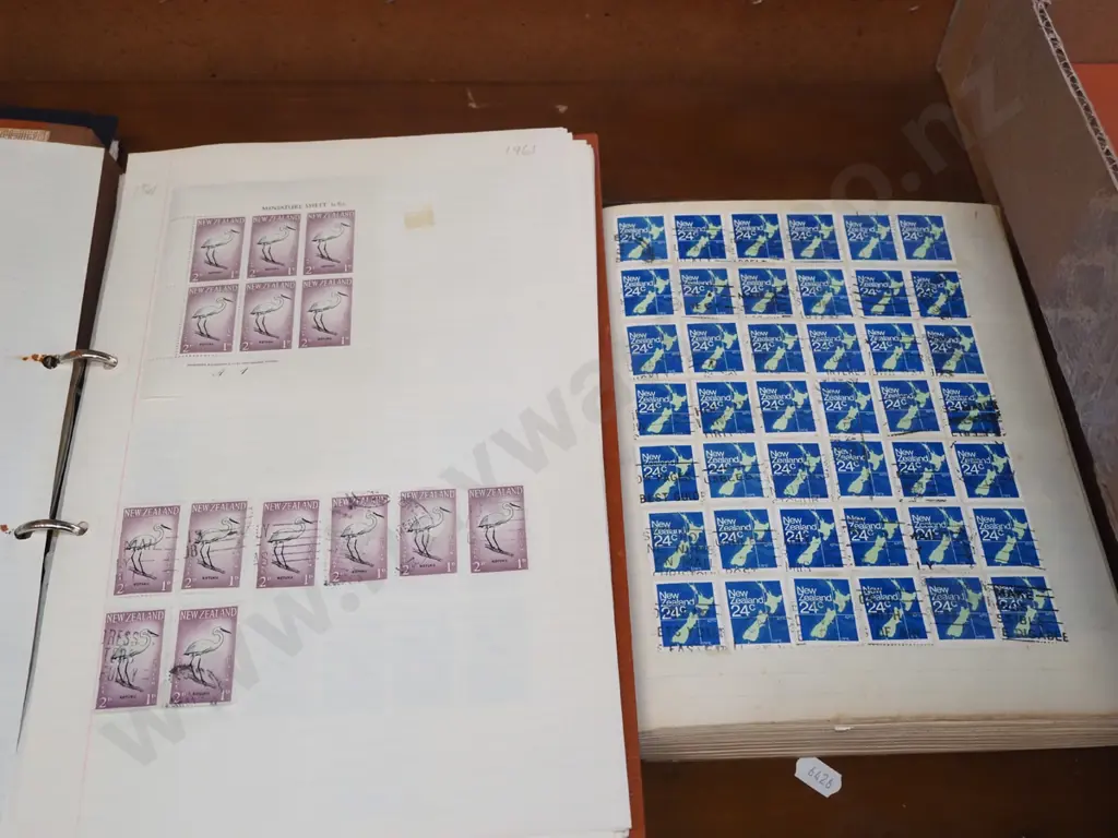 3x stamp albums Image 1++