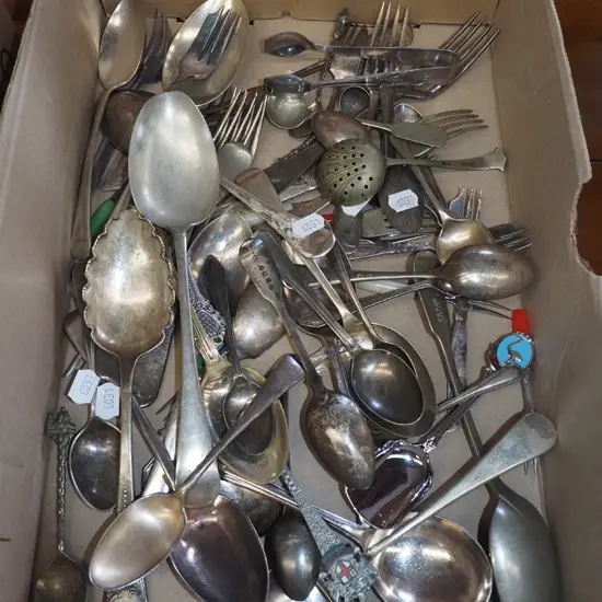 box of cutlery