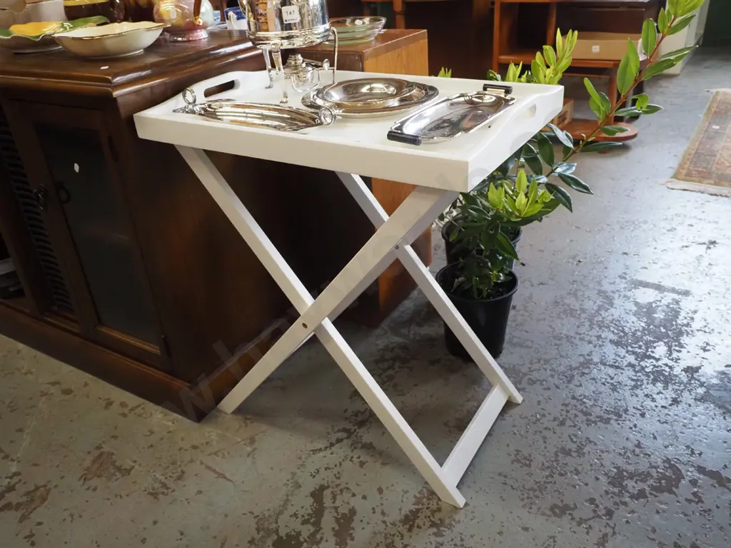 white butler's tray Image 1++