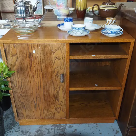 solid oak cupboard/bookcase H665 W740 D290