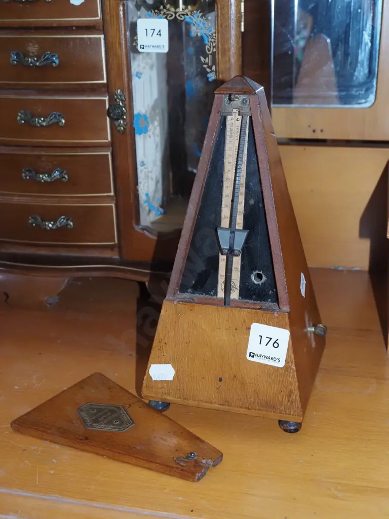 metronome Image 1++
