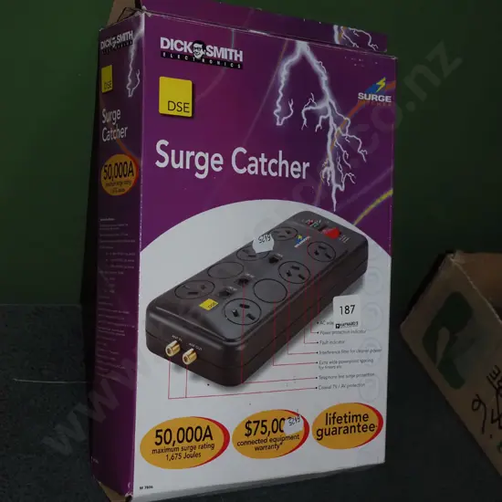  boxed  Dick Smith surge catcher