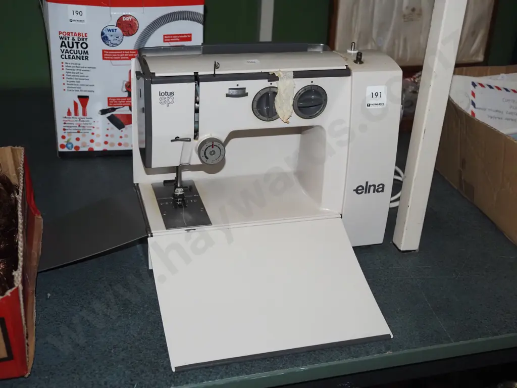 Elna Lotus SP sewing machine Image 1++