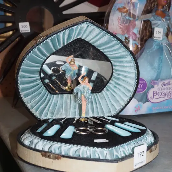 retro wind up ballerina manicure set