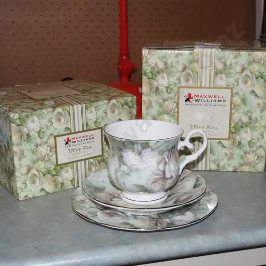 2x boxed Maxwell Williams Misty Rose trios