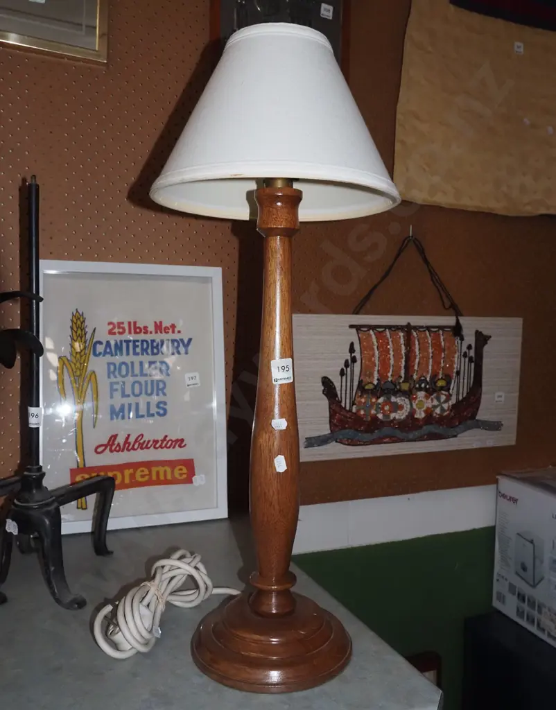 turned wood based table lamp H630 Image 1++