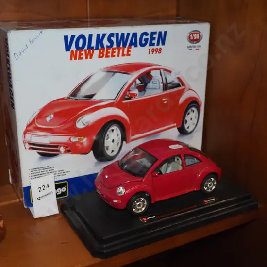 diecast scale Burago 1998 VW Beetle