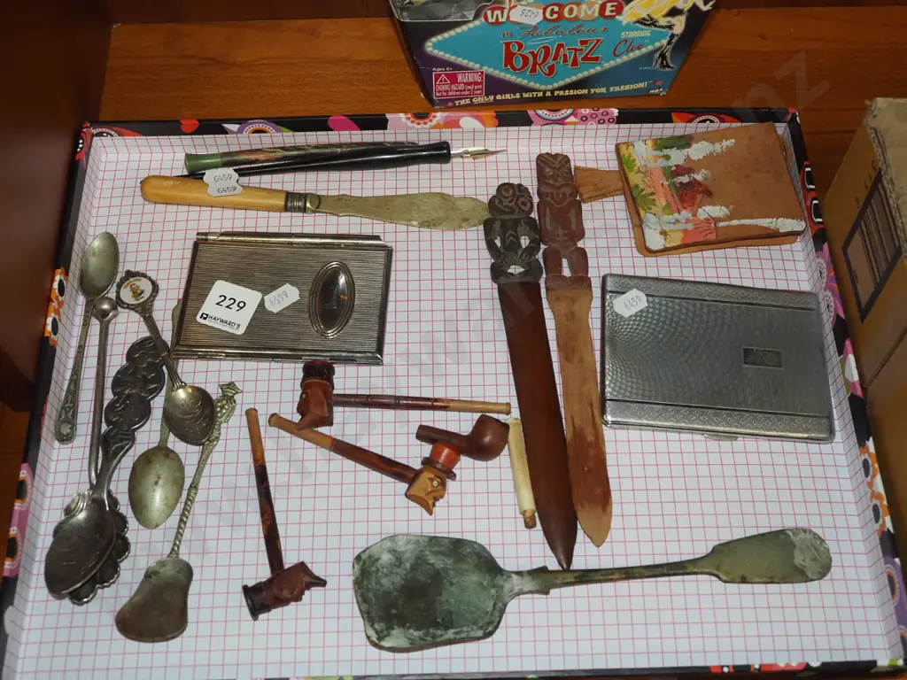 tray; spoons, cigarette cases etc Image 1++