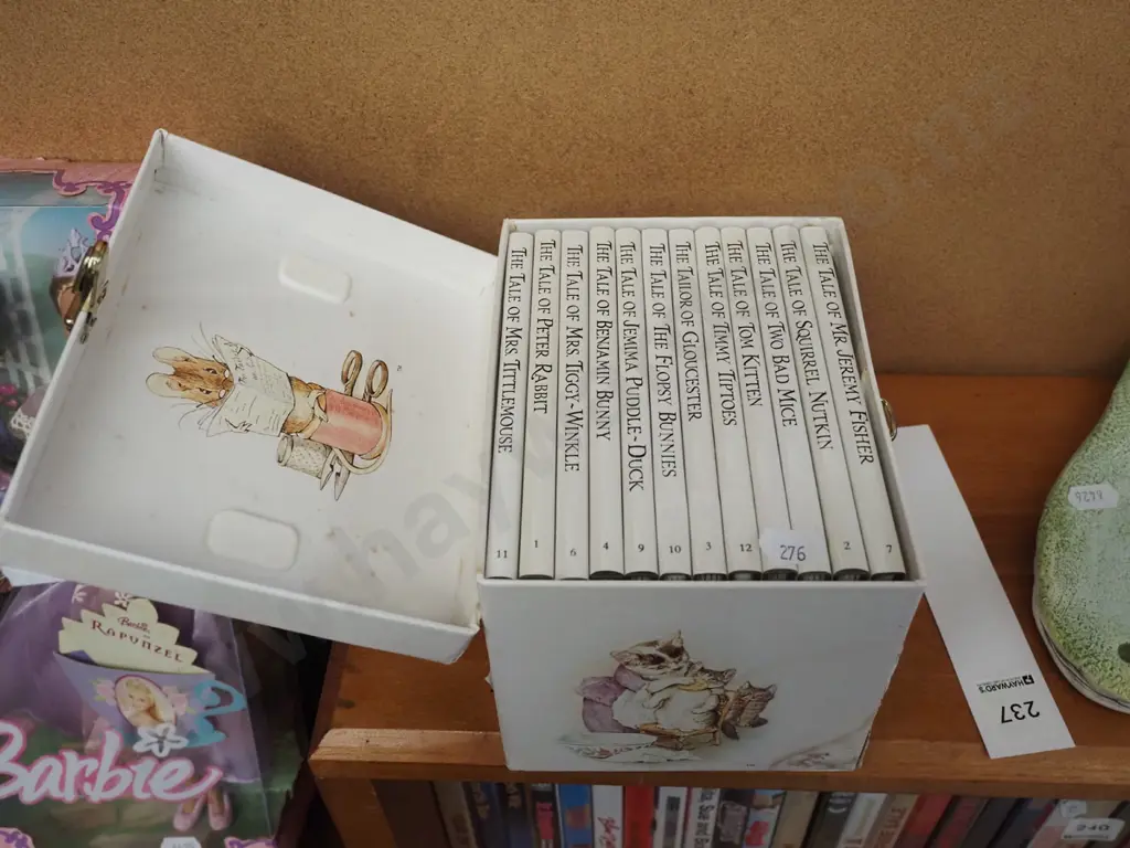 boxed Beatrix Potter Peter Rabbit books Image 1++