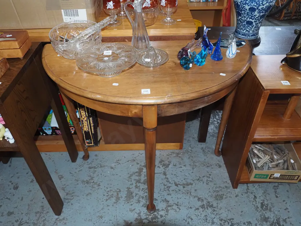 half round hall table Image 1++