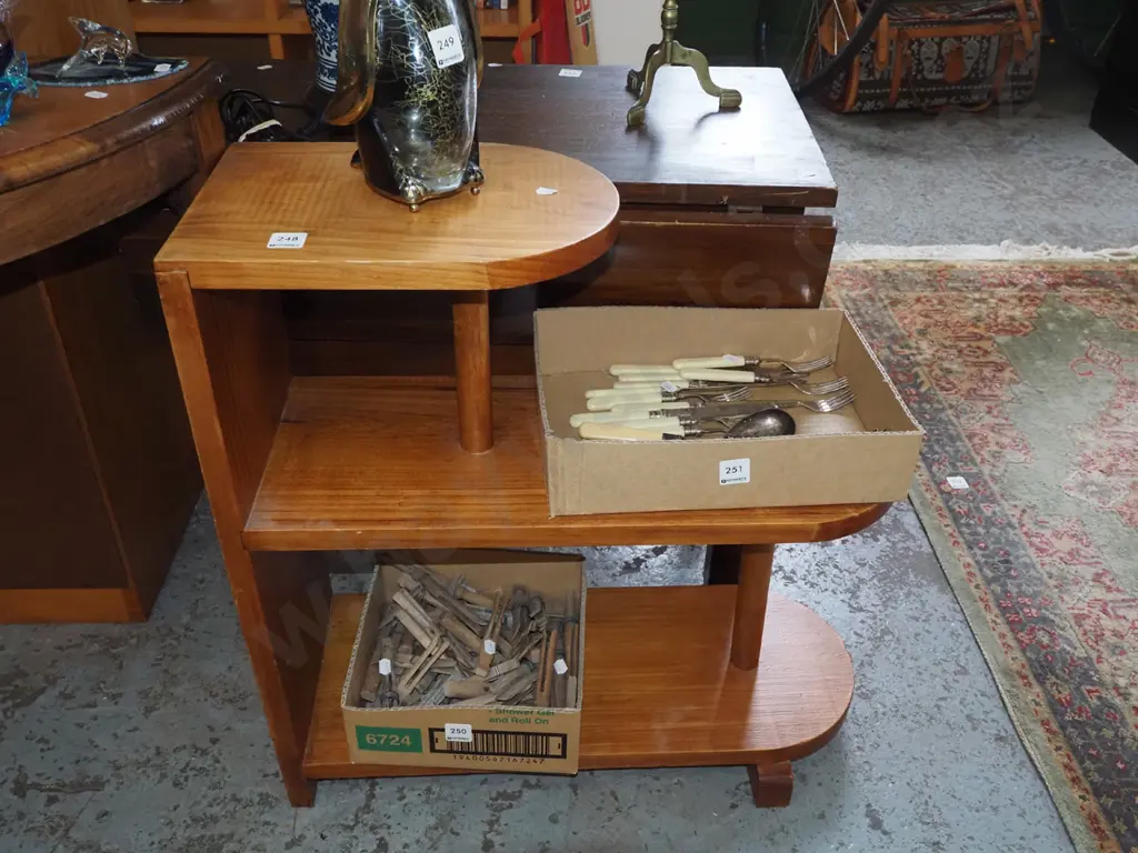 pine stepped bookcase H615 W600 D240 Image 1++