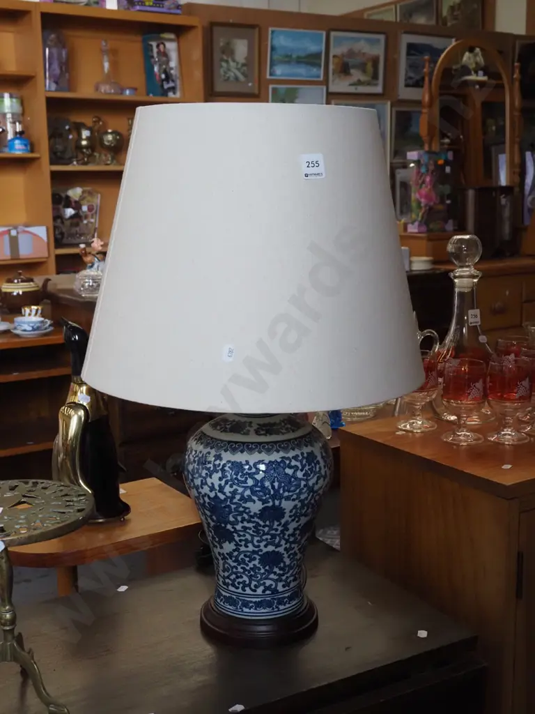 Asian ceramic based table lamp H620 Image 1++