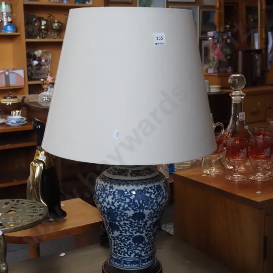 Asian ceramic based table lamp H620