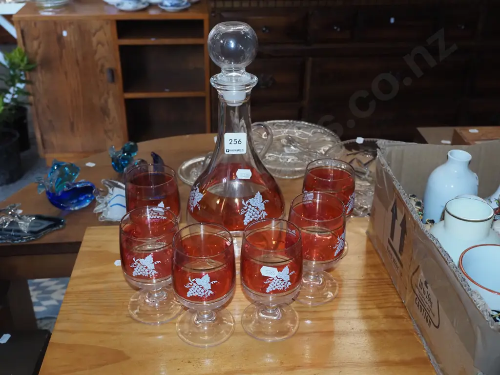 retro ruby and grape themed decanter with 6 stemmed glasses Image 1++