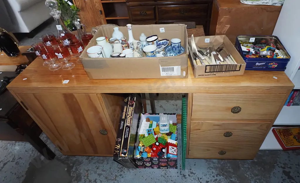 solid pine 1 door 3 drawer desk H730 W1300 D370 Image 1++