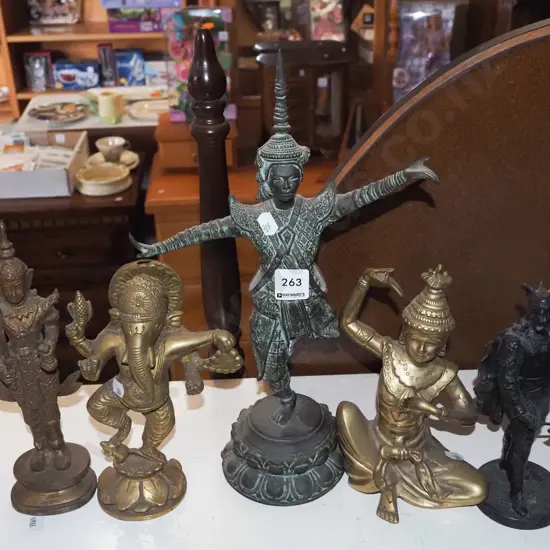 various cast metal figurines H365