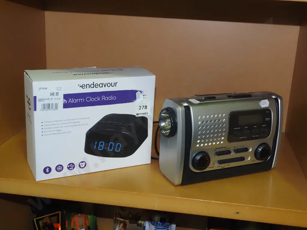 boxed as new radio alarm clock, transistor radio Image 1++