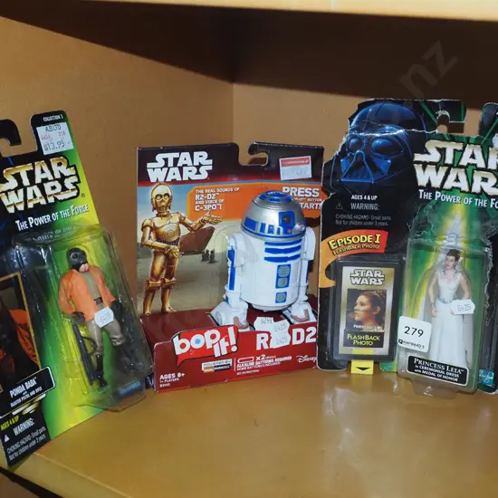 3x boxed Star Wars toys 