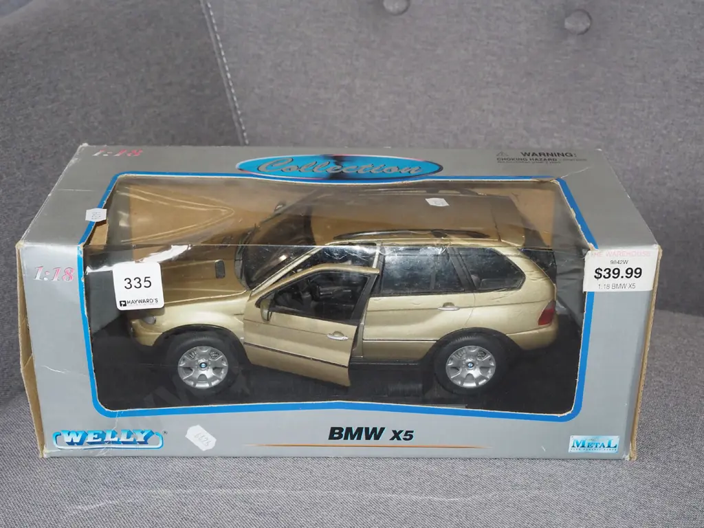 diecast model BMW X5 Image 1++