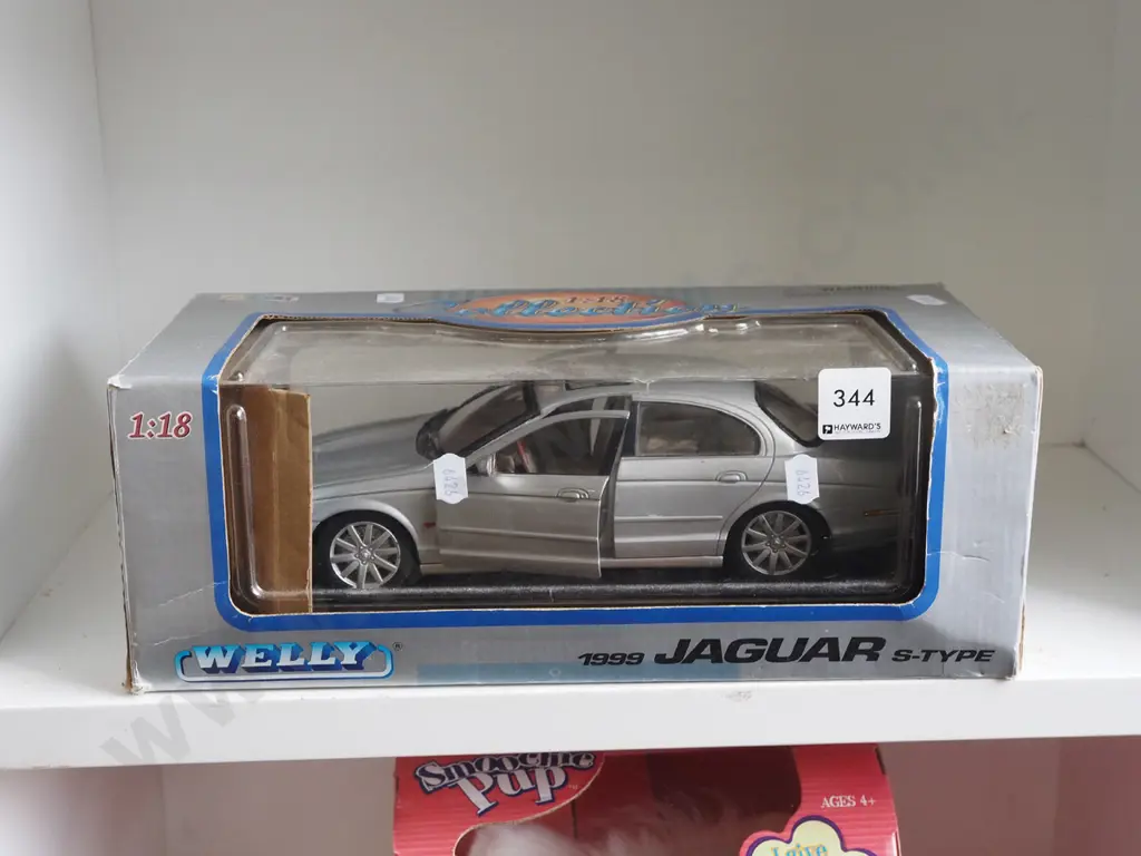boxed 1999 ST Jaguar Image 1++