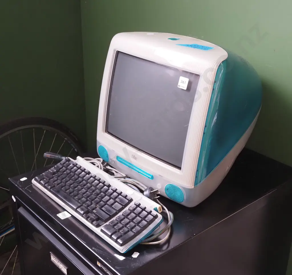 apple i Mac - working Image 1++