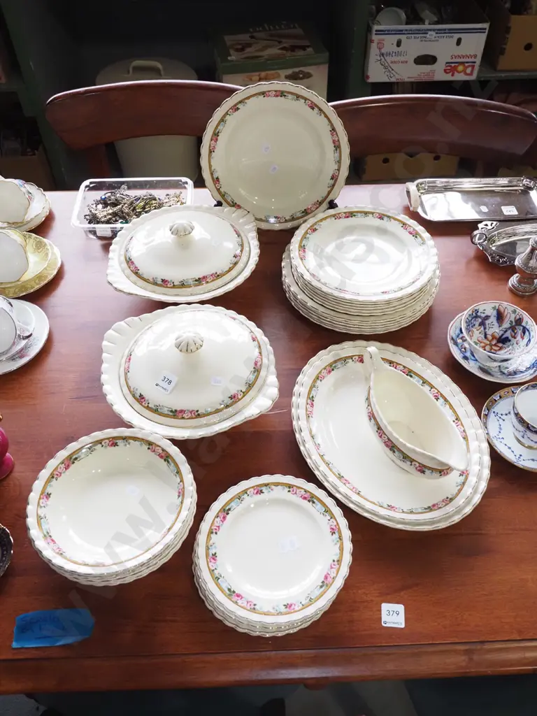 Meakin Arlington dinner items; ashets, plates etc Image 1++