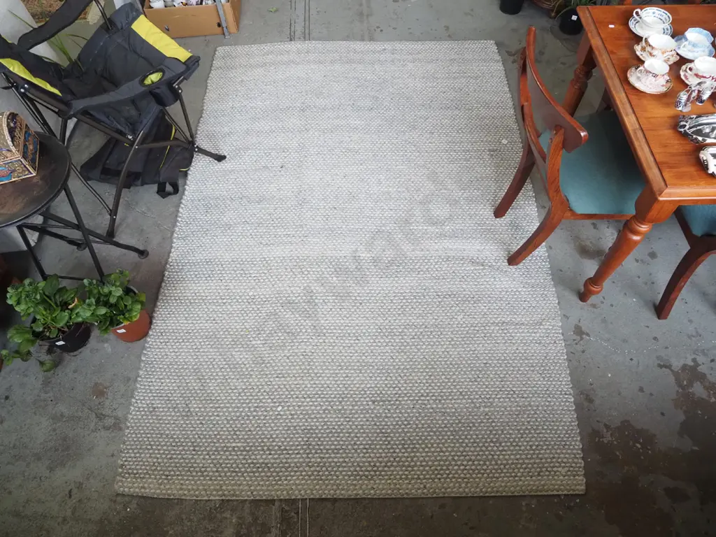 woven floor mat L2400 W1600 Image 1++