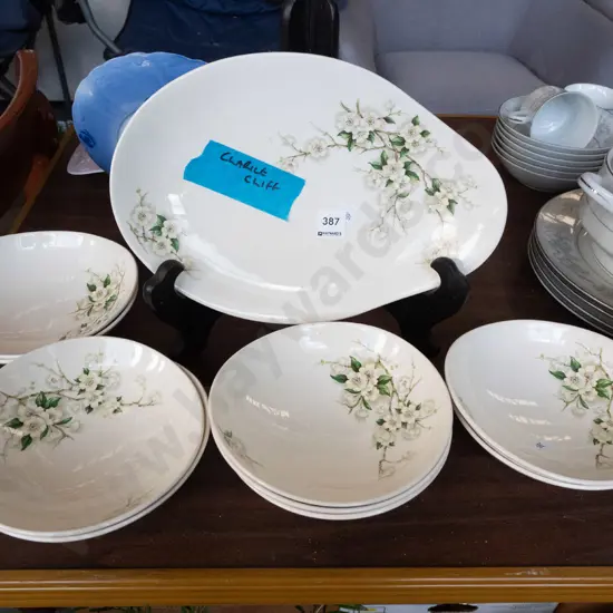 Clarice Cliff white blossom bowls and dish