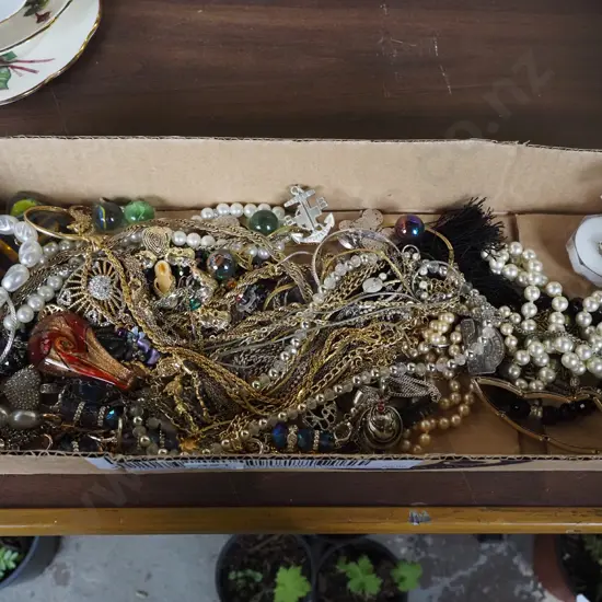 tray of costume jewellery