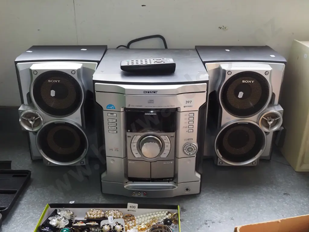 Sony stereo system; twin cassette, CD, tuner Image 1++