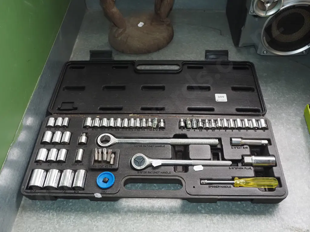 cased socket set Image 1++