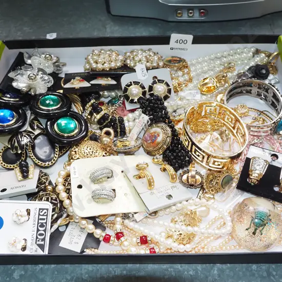 tray of costume jewellery