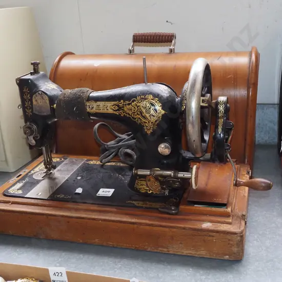 vintage Singer table top hand crank sewing machine