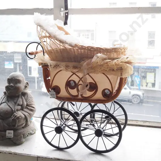 dolls pram and bassinette