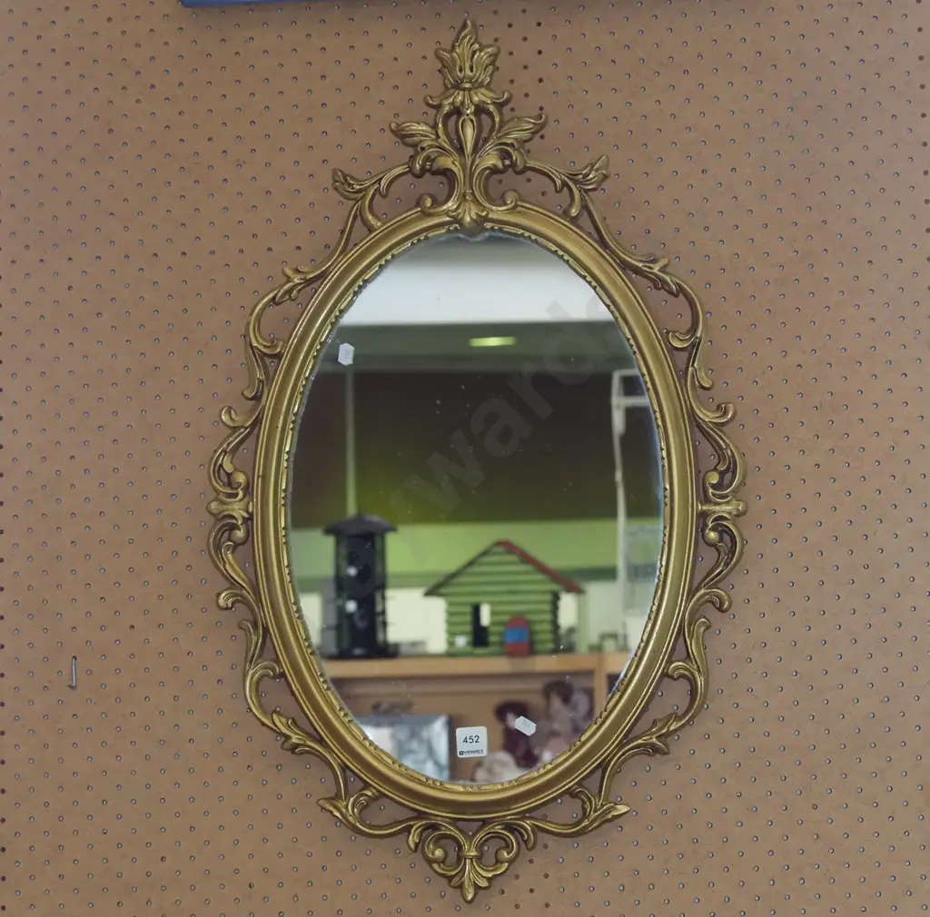 gilt framed oval wall mirror H800 Image 1++