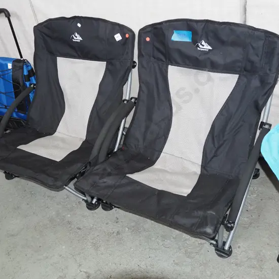 pair of Torpedo 7 camping chairs - red dots