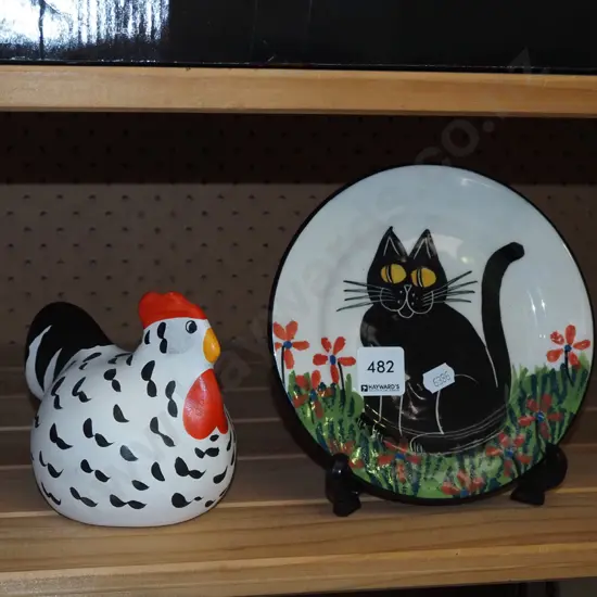 happy hen, hand painted Kilsby NZ pottery cat plate