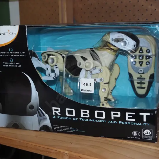 boxed as new Robo Pet